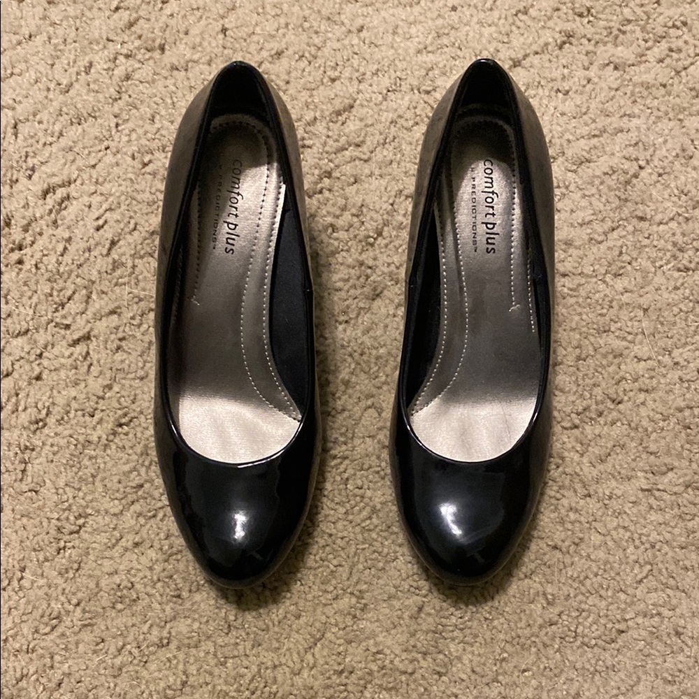 Comfort Plus by Predictions Black Heels Rounded Toe